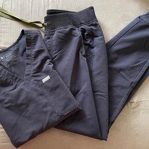 Figs womens size small set - blue/grey